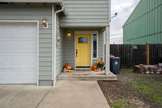 887 Silver Fox Drive, Central Point, OR 97502