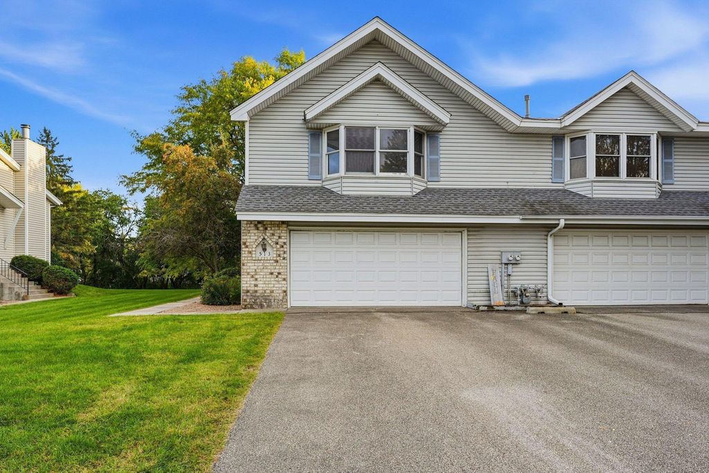 513 Upper Wood Way, Burnsville, MN 55337 — exterior