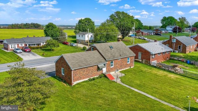 678 LITTLESTOWN RD, Littlestown, PA 17340