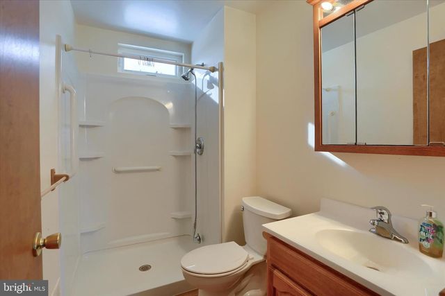 678 LITTLESTOWN RD, Littlestown, PA 17340