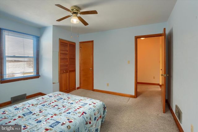 678 LITTLESTOWN RD, Littlestown, PA 17340