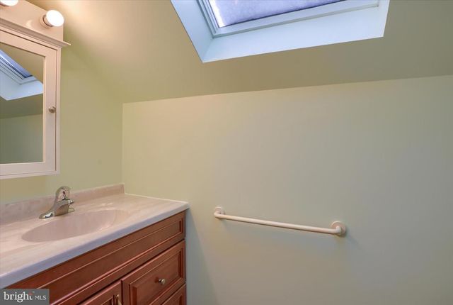 678 LITTLESTOWN RD, Littlestown, PA 17340