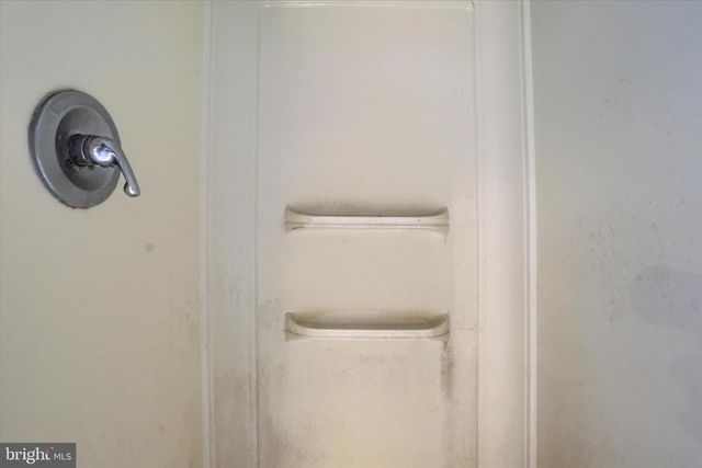 678 LITTLESTOWN RD, Littlestown, PA 17340