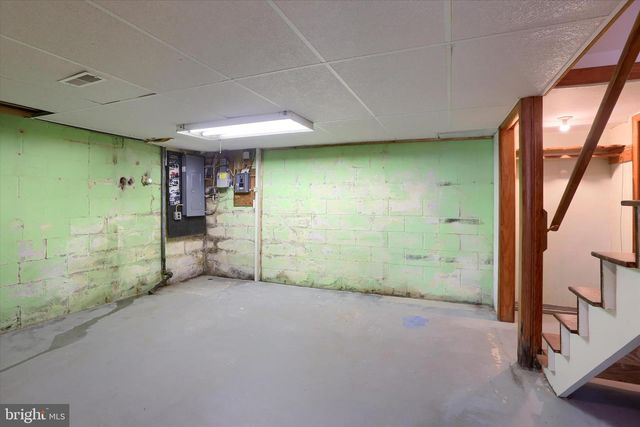 678 LITTLESTOWN RD, Littlestown, PA 17340