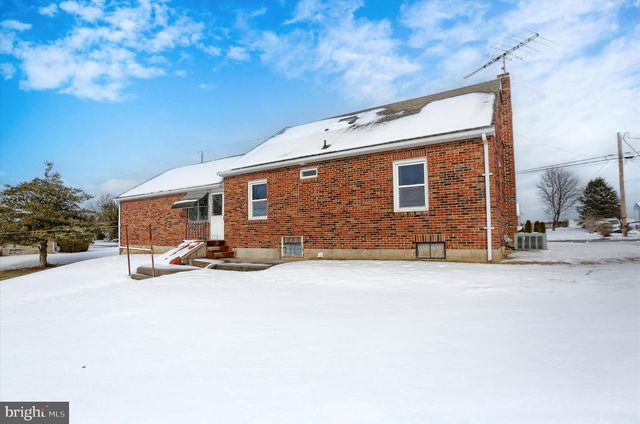 678 LITTLESTOWN RD, Littlestown, PA 17340