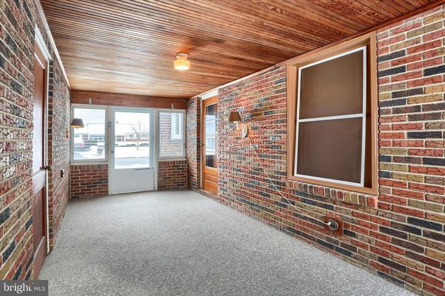 678 LITTLESTOWN RD, Littlestown, PA 17340