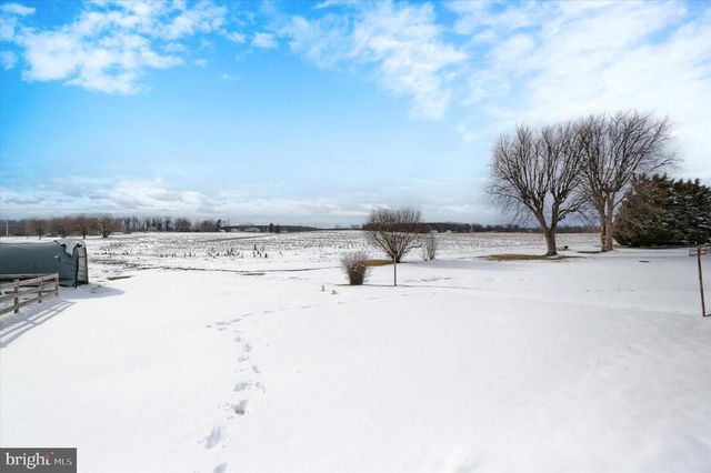 678 LITTLESTOWN RD, Littlestown, PA 17340