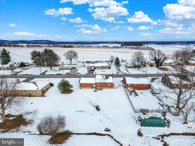 678 LITTLESTOWN RD, Littlestown, PA 17340