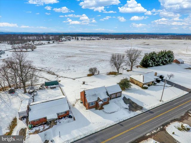 678 LITTLESTOWN RD, Littlestown, PA 17340