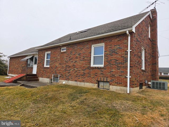 678 LITTLESTOWN RD, Littlestown, PA 17340