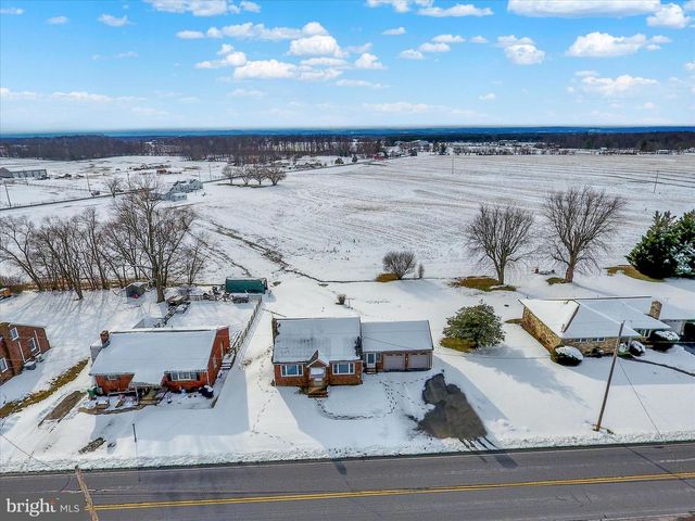 678 LITTLESTOWN RD, Littlestown, PA 17340