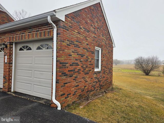 678 LITTLESTOWN RD, Littlestown, PA 17340