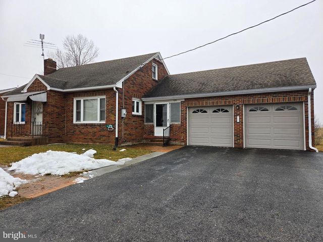 678 LITTLESTOWN RD, Littlestown, PA 17340