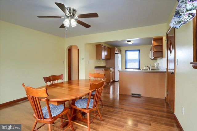 678 LITTLESTOWN RD, Littlestown, PA 17340