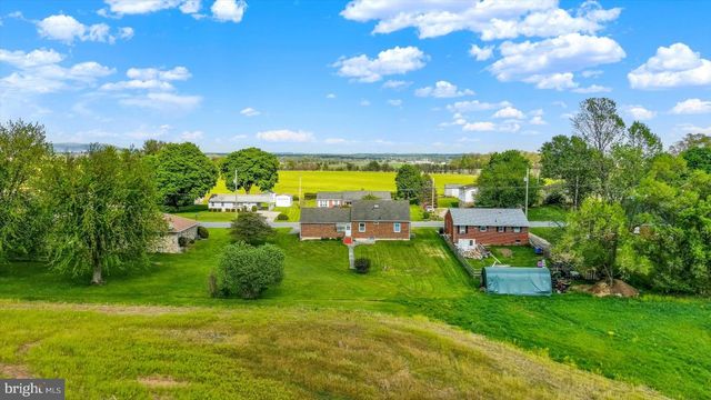 678 LITTLESTOWN RD, Littlestown, PA 17340
