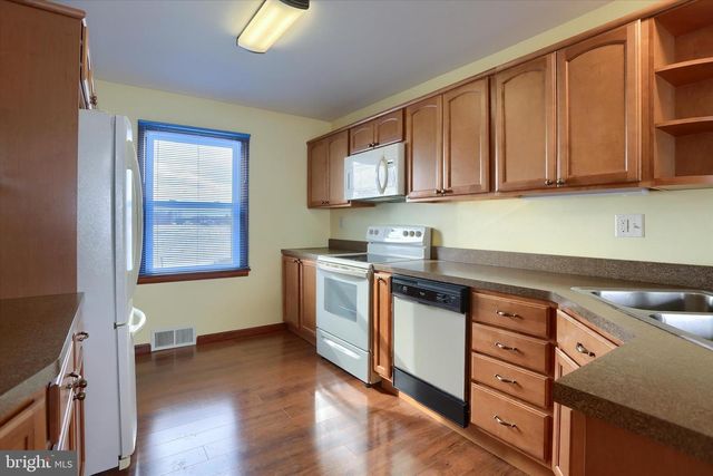 678 LITTLESTOWN RD, Littlestown, PA 17340