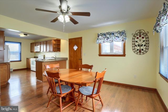 678 LITTLESTOWN RD, Littlestown, PA 17340
