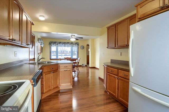 678 LITTLESTOWN RD, Littlestown, PA 17340