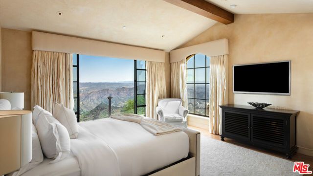 340 N Kanan Dume Road, Malibu, CA 90265