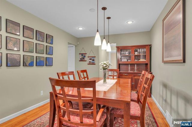 9 Ryerson Avenue, Oakland, NJ 07436