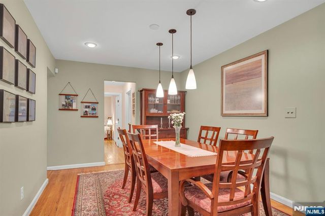9 Ryerson Avenue, Oakland, NJ 07436