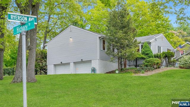9 Ryerson Avenue, Oakland, NJ 07436