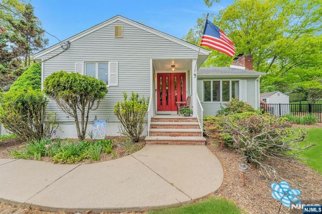 9 Ryerson Avenue, Oakland, NJ 07436