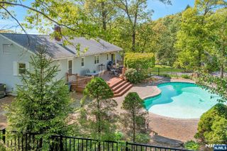 9 Ryerson Avenue, Oakland, NJ 07436