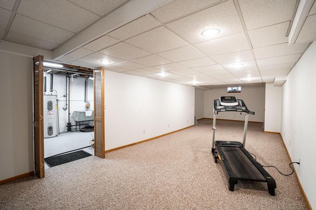 3725 W Abbott AVENUE, Greenfield, WI 53221