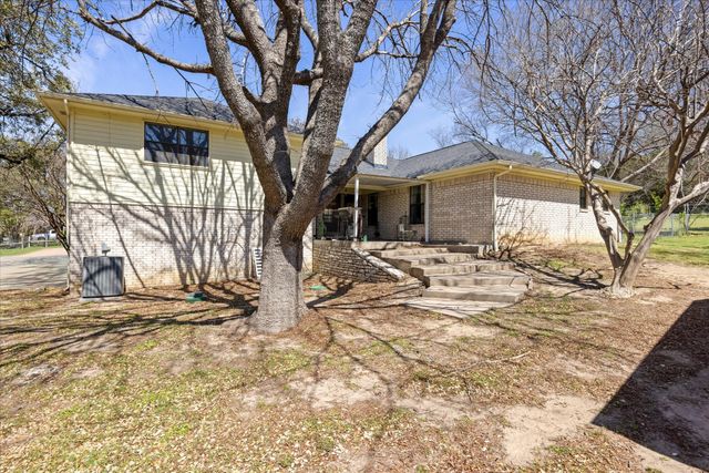 1701 Hitching Post Road, Granbury, TX 76049