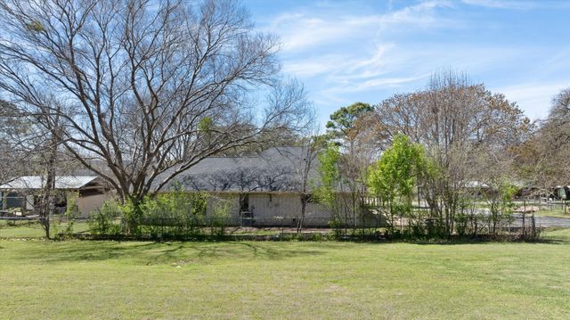 1701 Hitching Post Road, Granbury, TX 76049