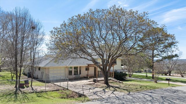 1701 Hitching Post Road, Granbury, TX 76049