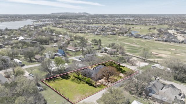 1701 Hitching Post Road, Granbury, TX 76049