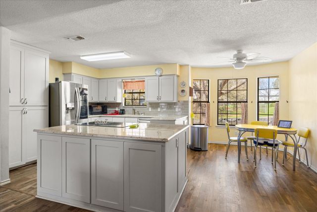 1701 Hitching Post Road, Granbury, TX 76049