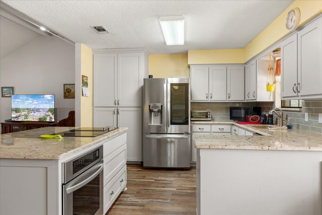 1701 Hitching Post Road, Granbury, TX 76049