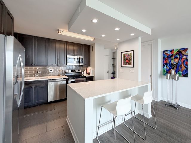 5455 N Sheridan Road 1908, Chicago, IL 60640