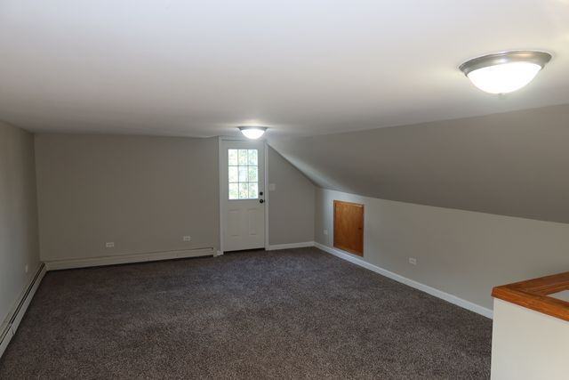 8638 Central Avenue, Burbank, IL 60459