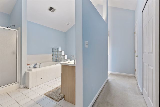 2 Arrowhead Circle 2, Ashland, MA 01721