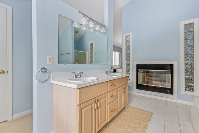 2 Arrowhead Circle 2, Ashland, MA 01721