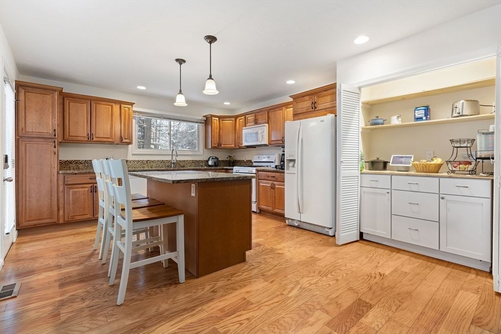 2 Arrowhead Circle 2, Ashland, MA 01721