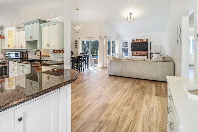 5164 NW 53rd Ave, Coconut Creek, FL 33073