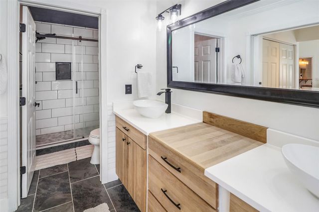 5164 NW 53rd Ave, Coconut Creek, FL 33073