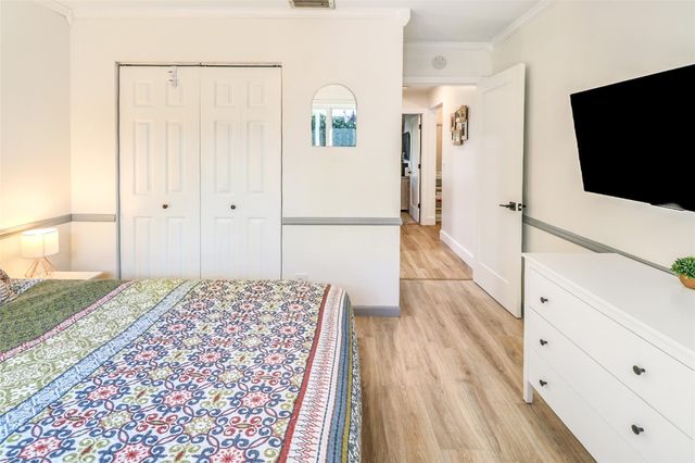 5164 NW 53rd Ave, Coconut Creek, FL 33073