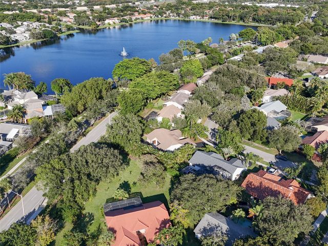 5164 NW 53rd Ave, Coconut Creek, FL 33073