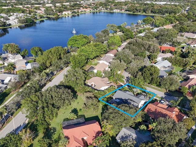 5164 NW 53rd Ave, Coconut Creek, FL 33073