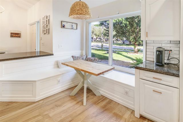 5164 NW 53rd Ave, Coconut Creek, FL 33073