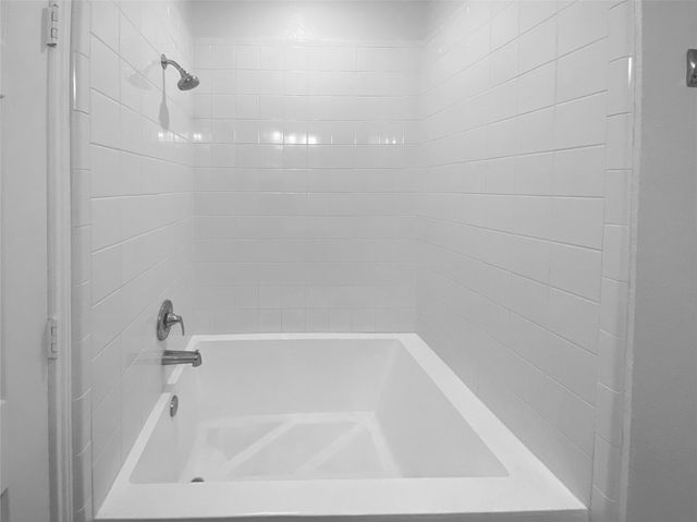 932 Yellow Ribbon CV, Jarrell, TX 76537