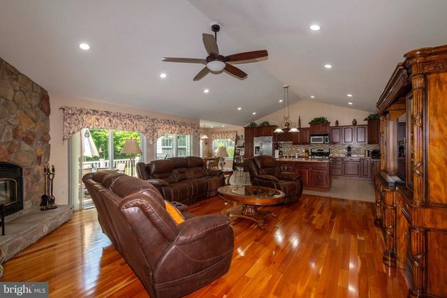4602 MAGNOLIA HARBOUR DR, Spotsylvania, VA 22551