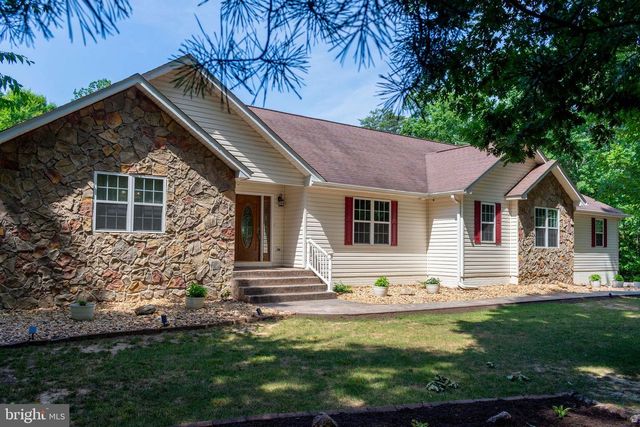 4602 MAGNOLIA HARBOUR DR, Spotsylvania, VA 22551