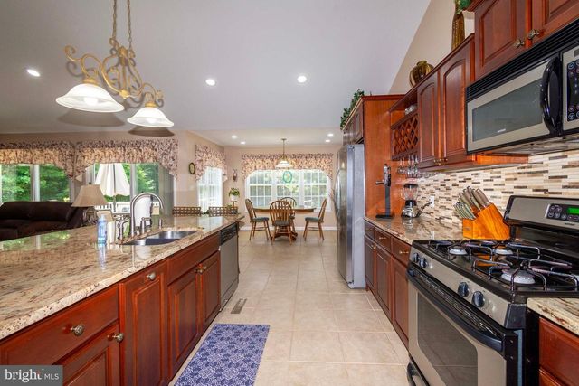 4602 MAGNOLIA HARBOUR DR, Spotsylvania, VA 22551